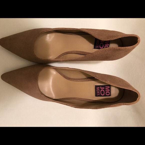 MOJO Moxy Lindy Taupe Size 8M Pumps - Picture 3 of 8